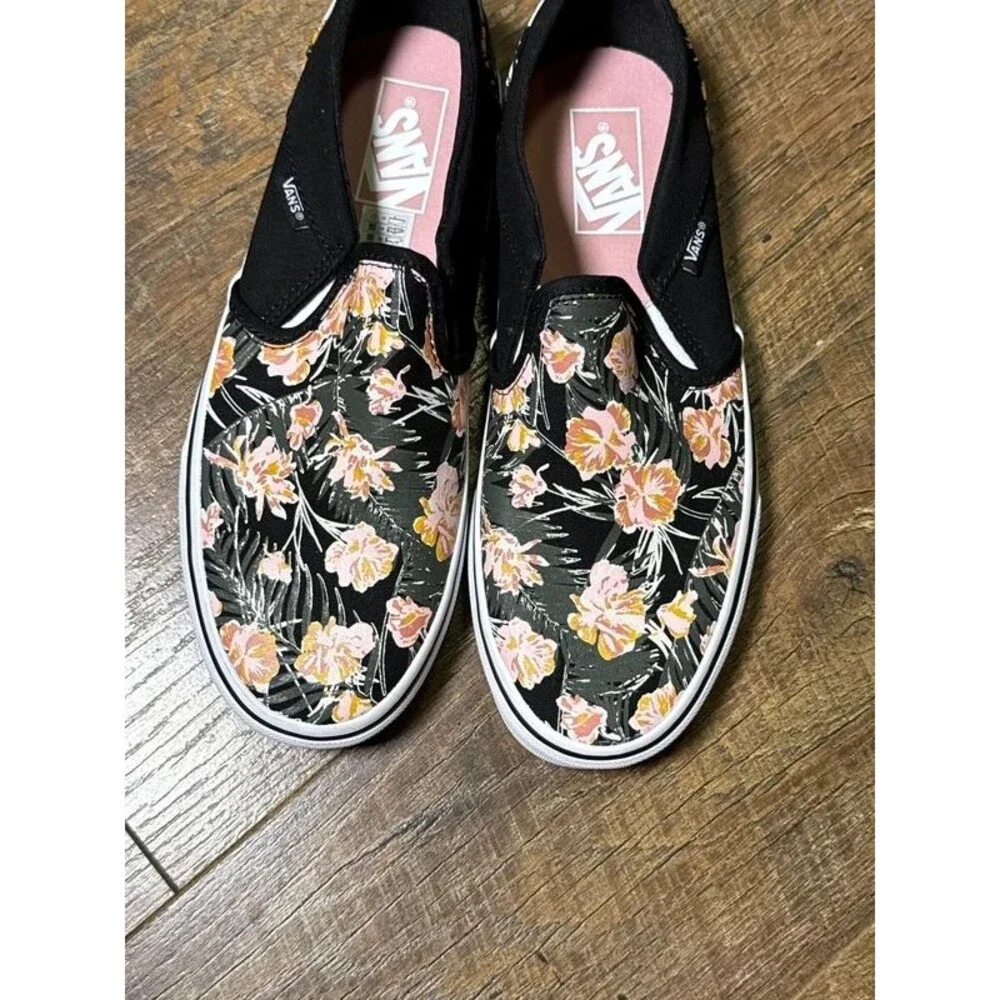 Women’s Floral Van’s Slip On Shoes size 9